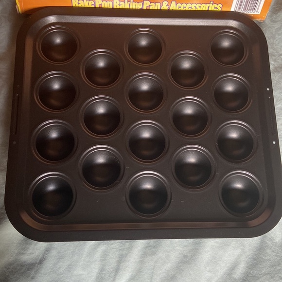 As Seen on TV Bake Delicious Cake Pops - Picture 7 of 11